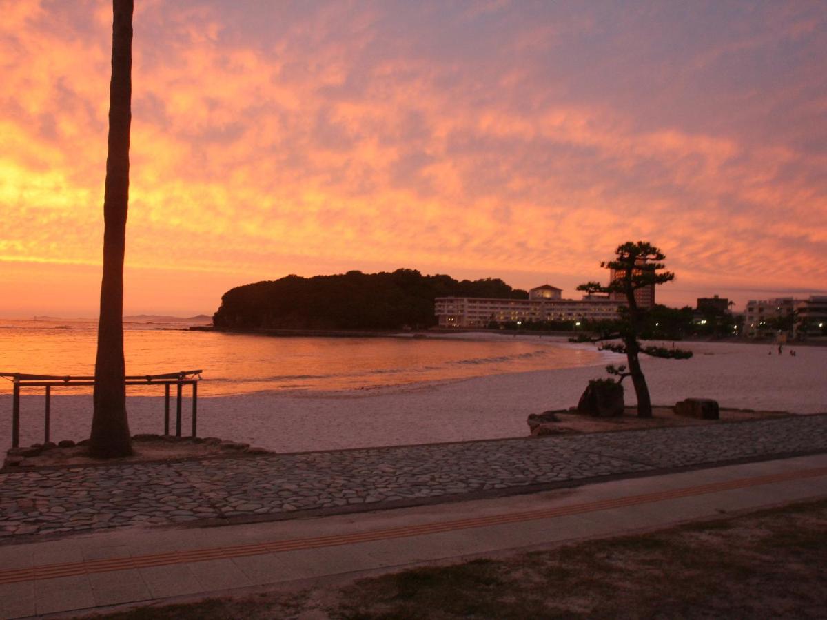 Hotel Sanrakuso Shirahama Zewnętrze zdjęcie